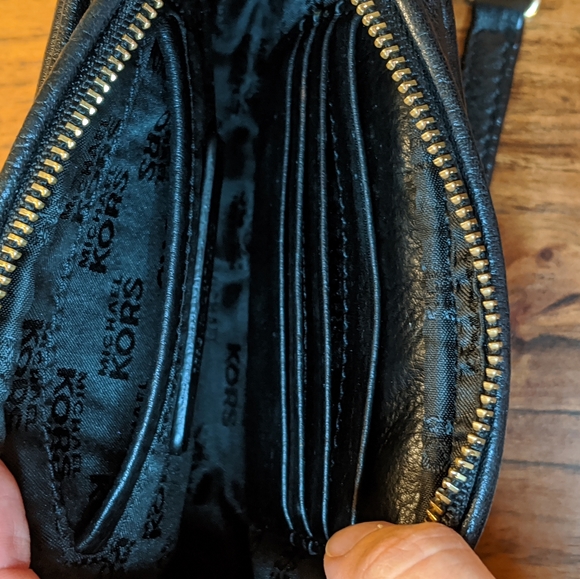 Michael Kors Mini Crossbody - Picture 5 of 8